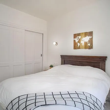 Beautiful 2 Bedrooms In Puerto Banus * Марбелья