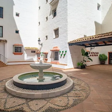 Beautiful 2 Bedrooms In Puerto Banus Apartment *