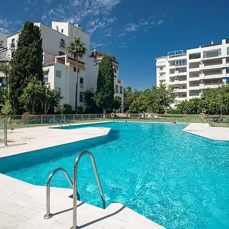 Apartment Beautiful 2 Bedrooms In Puerto Banus *